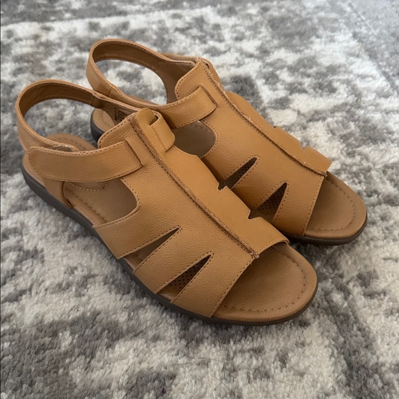 Comfortview Beige Tan Women's Sandals 8 - Picture 1 of 7